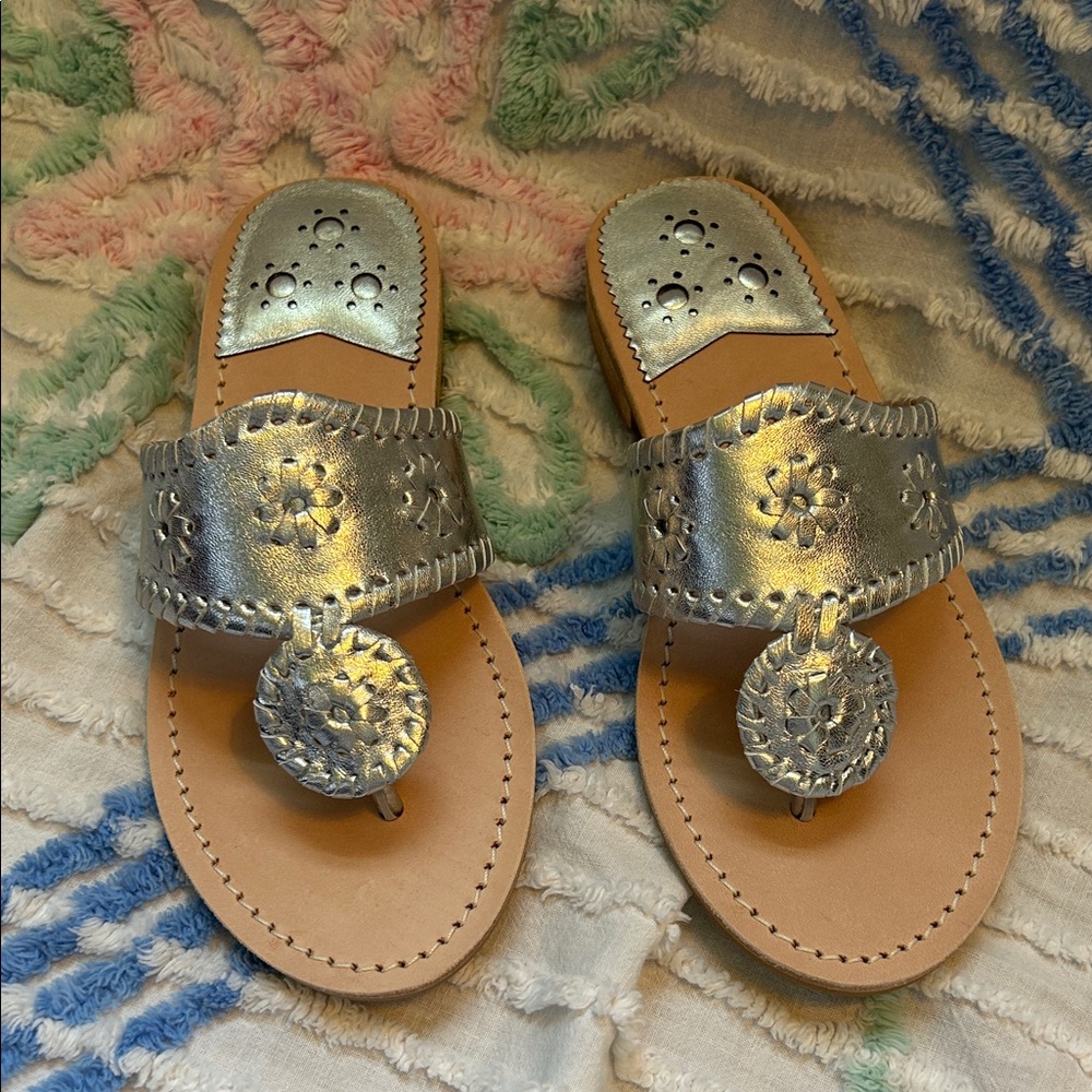 Jack Rogers Metallic Silver Leather Toe-Post Sandals NWT 5 W